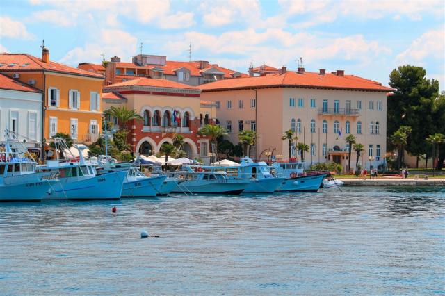 HR_Porec_pristav_lode.jpg