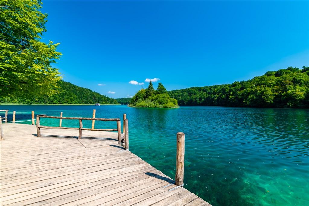 shutterstock_2028838649.jpg