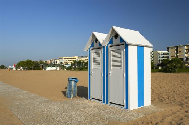 IT_lido_di_Jesolo_plaz_budka.jpg