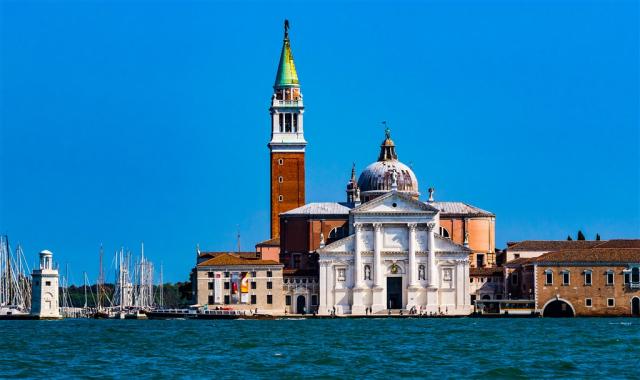 shutterstock_1450378298.jpg
