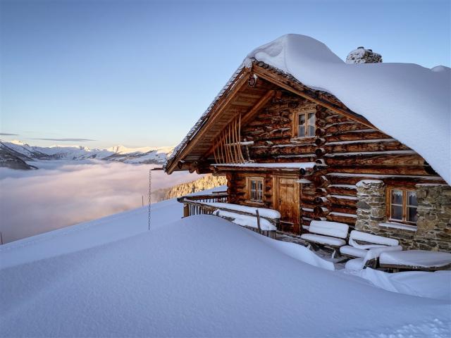 AT_Saalbach_chalupa_snih3.jpg