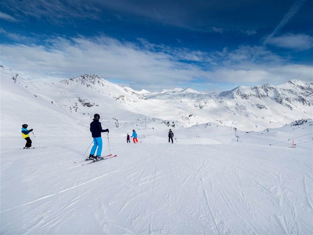 shutterstock_1302659227.jpg