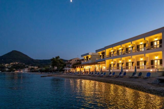 rossis-beachhotel-gallery-01-1030x687.jpg