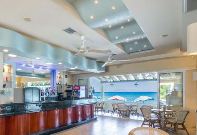 rossis-beachhotel-gallery-13-1030x711.jpg