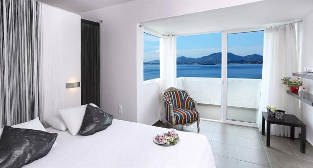 acc-superior-room-sea-view-gal-07.jpg