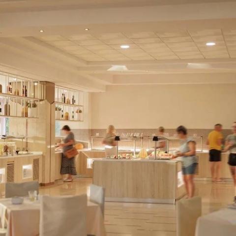 gallery-dine-buffet-general-photo-700x700.jpg