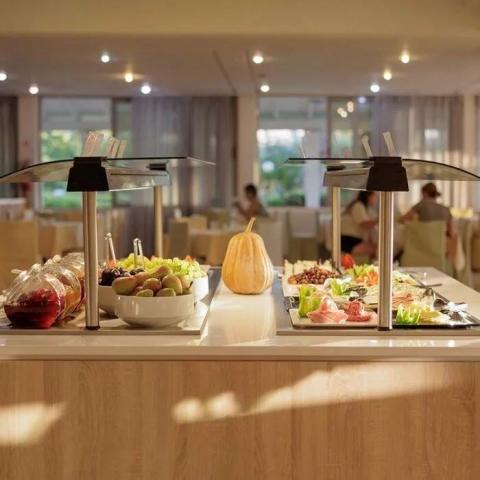 gallery-dine-buffet-6-700x700.jpg
