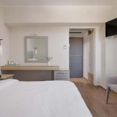 accommodation-nafsika-room-double-bed-room-700x700.jpg