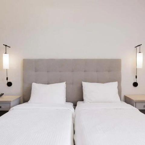 accommodation-nafsika-double-room-twin-beds-front-view-700x700.