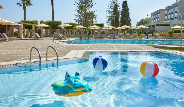 kids pool.jpg