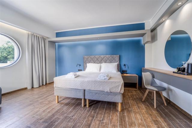 Island-city-Room-Types-3standard-room-city-view-island-city-hot