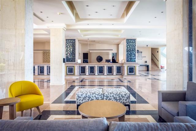 lobby3.jpg