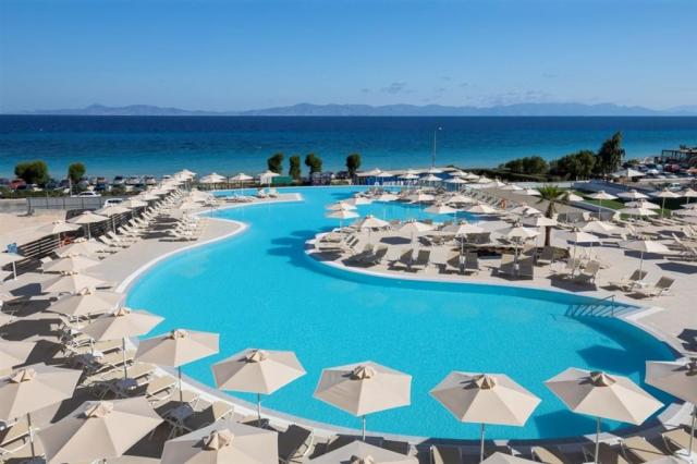 7_new_pool_panoramic-min.jpg