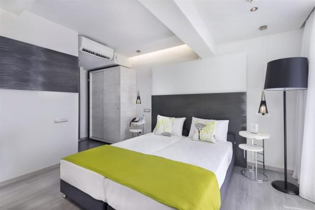 double-room-twin-5083.jpg