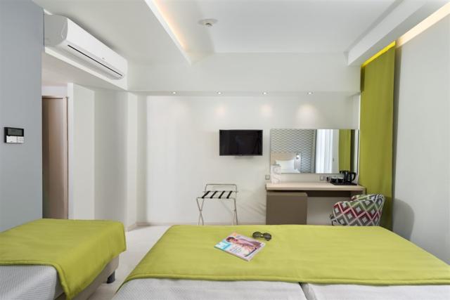 triple-room.jpg