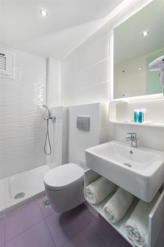 smartline-semiramis-bathroom.jpg
