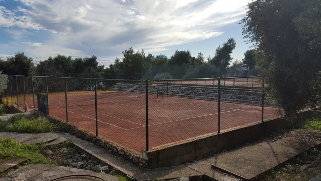 Tennis court Hotel Medena5.jpg