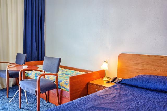 Standard  triple.jpg