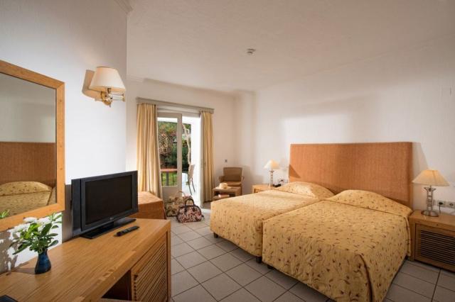 annabelle-beach-resort-standard-bangalows-2.jpg