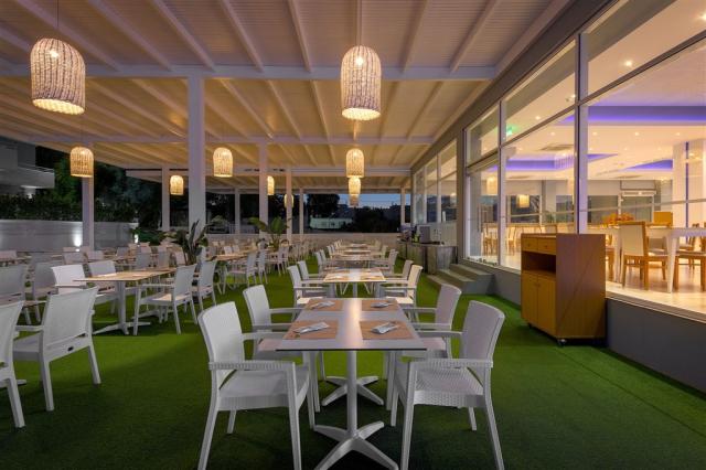 Restaurant-Veranda-1-1.jpg