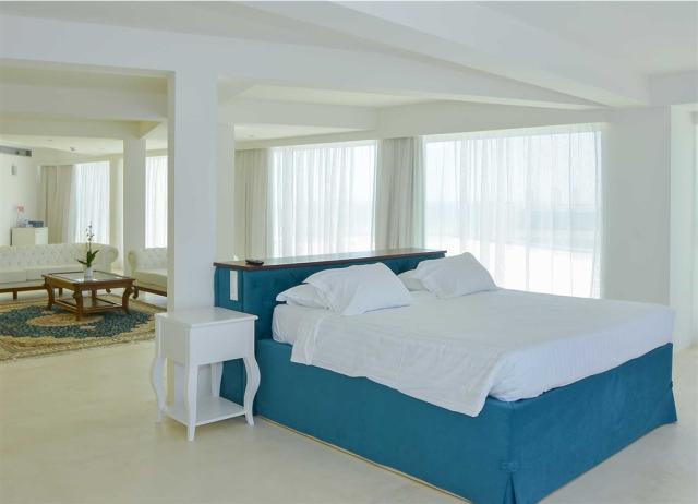 Penthouse-Suite-Rhodes3.jpg