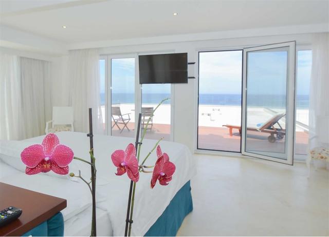 Penthouse-Suite-Rhodes1.jpg