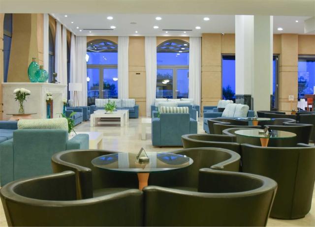 Lobby-Rhodes-2.jpg