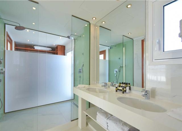 Penthouse-Suite-Rhodes10.jpg