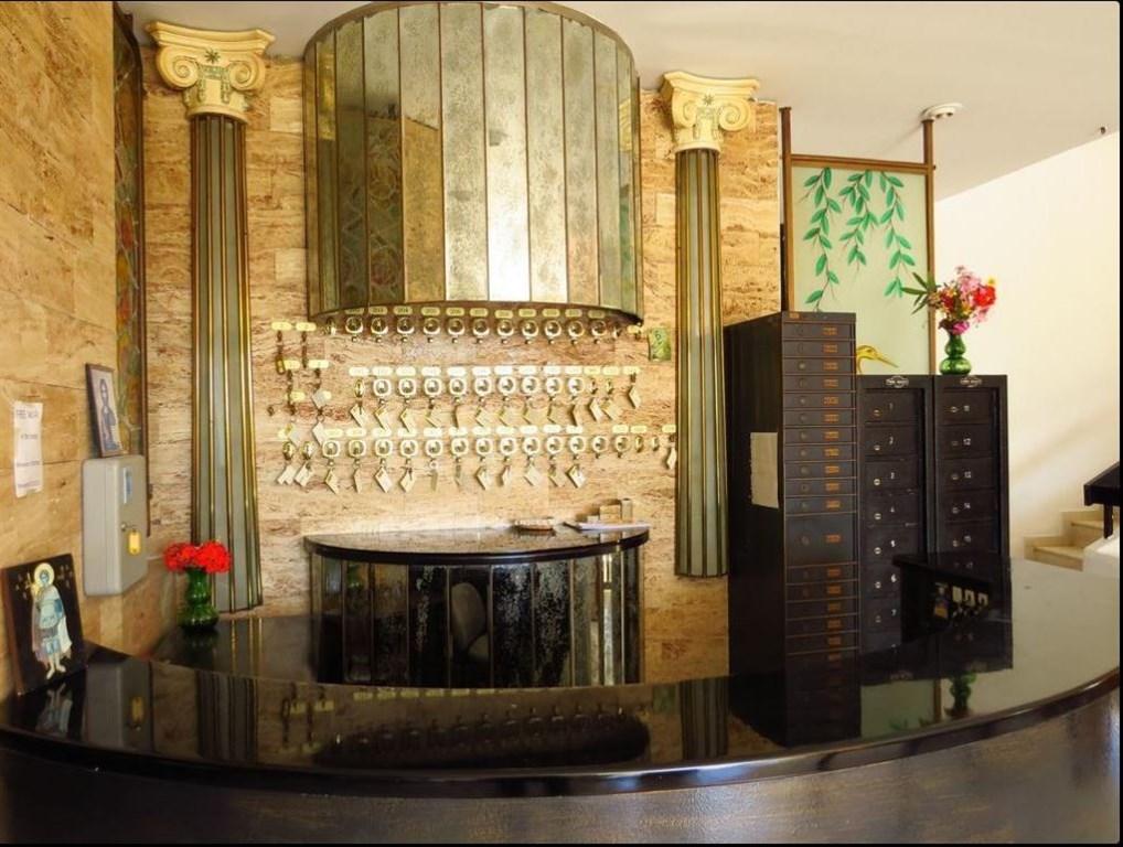 reception-i.jpg