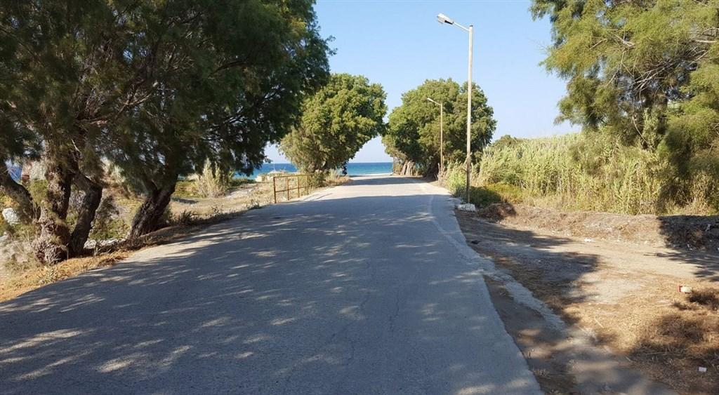 road-at-the-beach.jpg