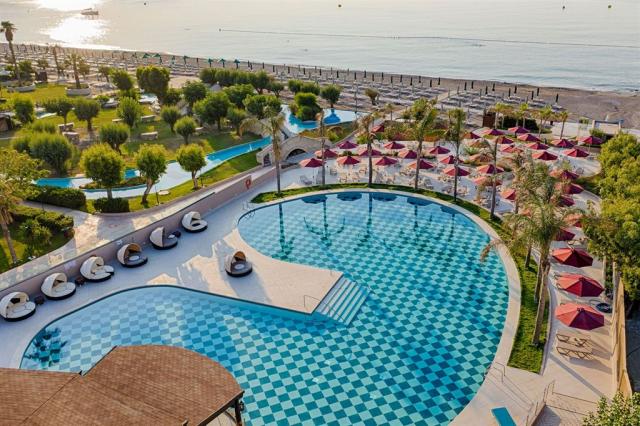 esperos-palace-resort-enlarge (10).jpg