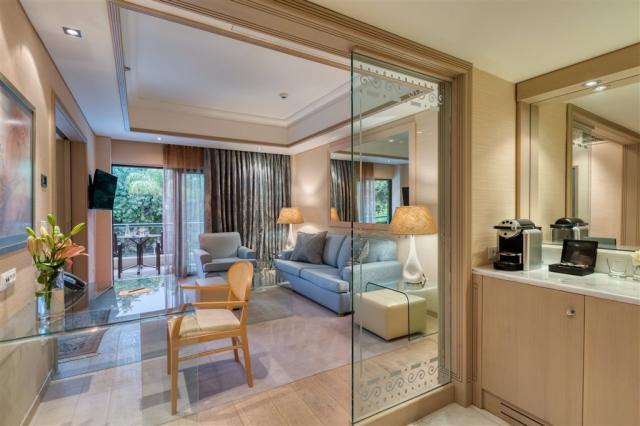 Rodos-Park_Executive-Park-Suite_2-scaled.jpg