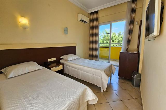 9.STANDARD-ROOM-1.jpg