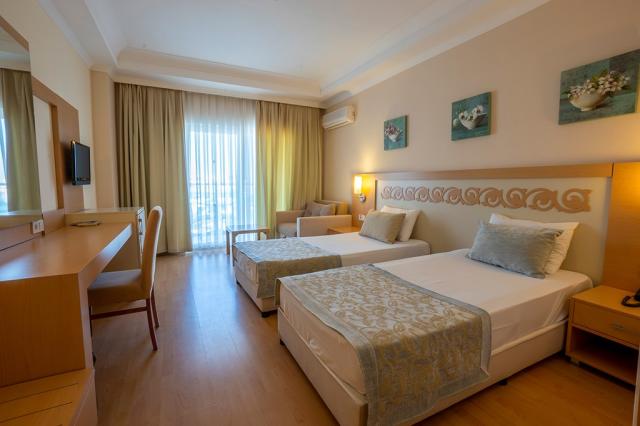029-Hotel Titan Select.jpg