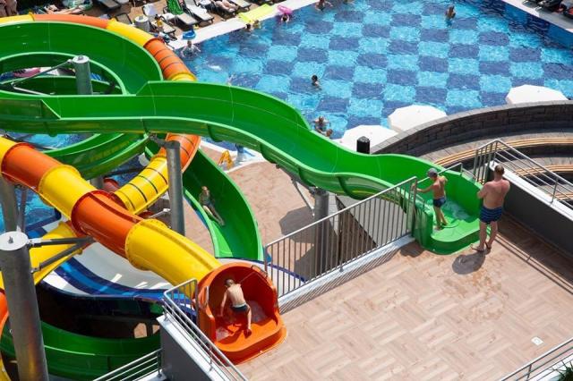 AQUA PARK 2.jpeg