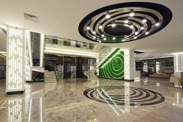 LOBBY 21.jpg