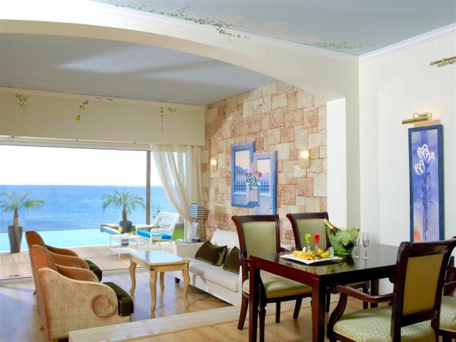 Ambassador-Beach-Villa-with-Pool-2-Bedroom (1)1.jpg