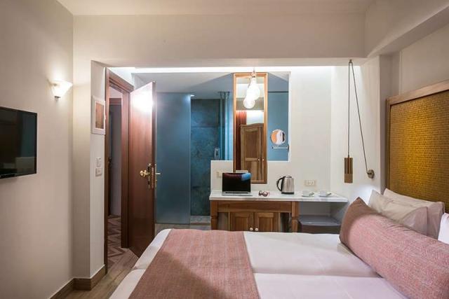 Anesis-blue-boutique-hotel-junior-suite-1.jpg