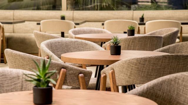 restaurants-bars-10-2.jpg