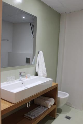 DassiaBeachHotel-SeaViewRoom_1.jpg