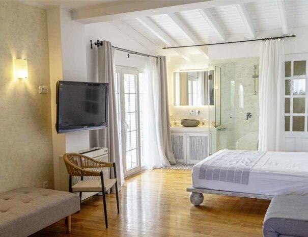 hotelnefeli-suiten-balkon-raum-605x465.jpg