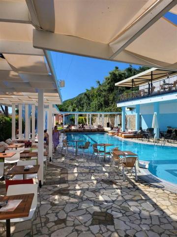 PoolArea02.jpg