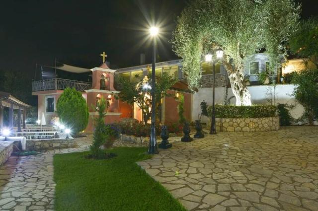 Exterior01.jpg
