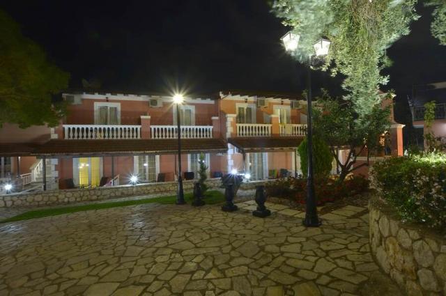 Exterior03.jpg