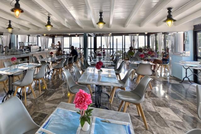 BreakfastArea02.jpg
