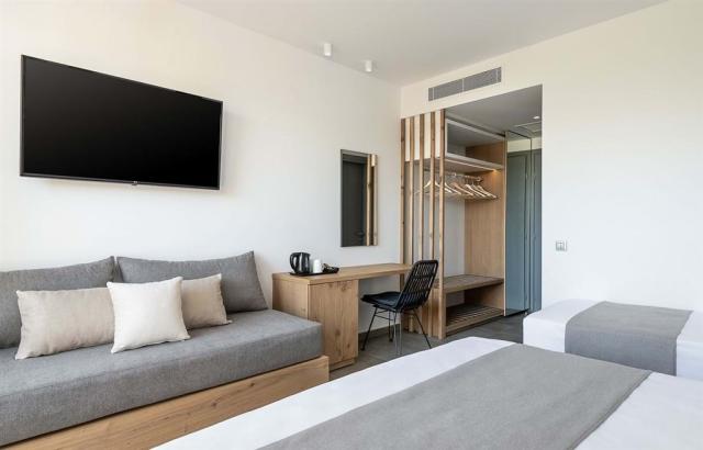 deluxe-family-open-plan-magda-hotel-2.jpg