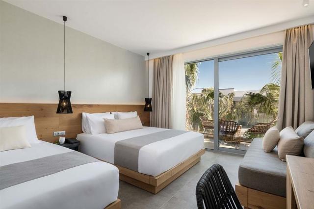 deluxe-family-open-plan-magda-hotel-1.jpg