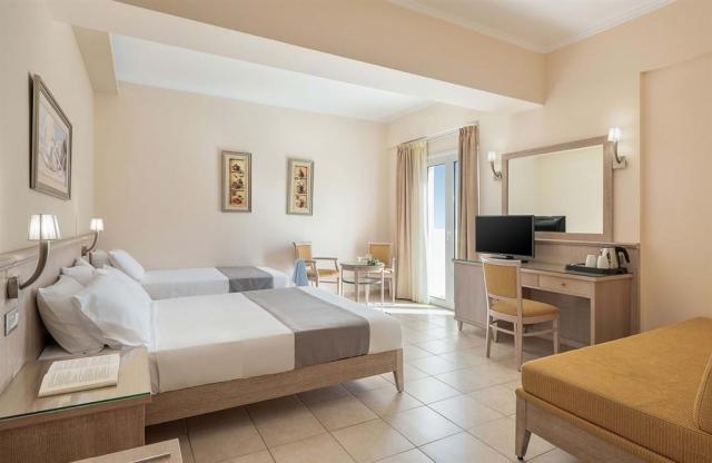 family-open-plan-magda-hotel-1.jpg