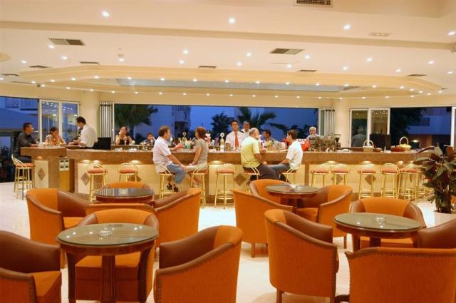magda_hotel_008-bar-inside-at-the-front.jpg