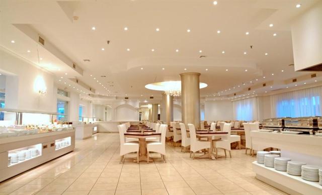magda_hotel_011-restaurant.jpg